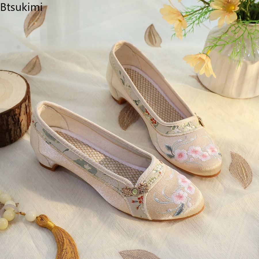 Embroidery Cloth - أحذية نسائية جديدة لعام 2026 بتصميم