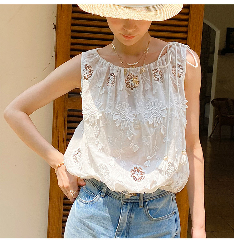 Embroidery Eyelet - بلوزة نسائية بتصميم فرنسي بوهيمي مطرزة
