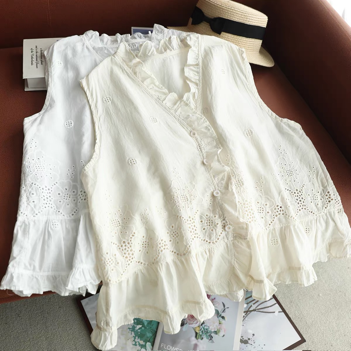 بلوزة نسائية صيفية بدون أكمام  - مراجعة Embroidery Eyelet وسعره
