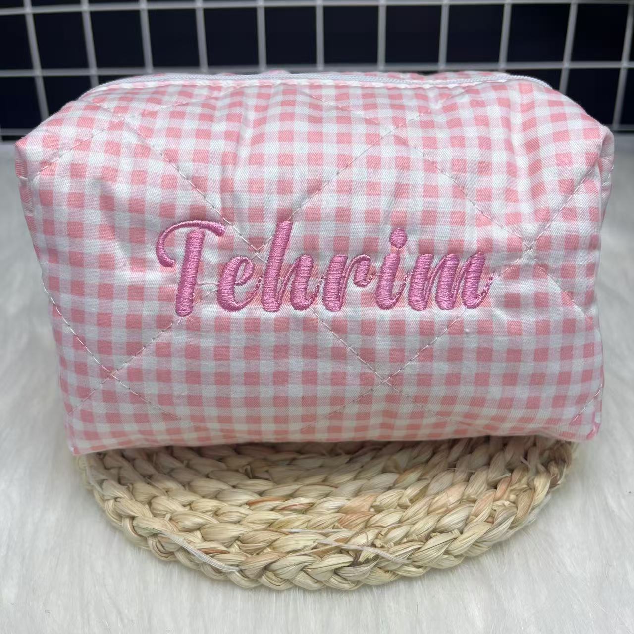 حقيبة مستحضرات تجميل مخططة ذات - مراجعة Embroidery Names وسعره